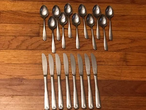22 STÜCK ONEIDA VILLAGE COMMON BESTECK ROSTFREI, EINGESTELLT, 11 MESSER, 11 TSP - Bild 1 von 7