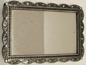 Cornice portafoto Connoisseur tono argento/strass grigio 4x6 - Foto 1 di 13