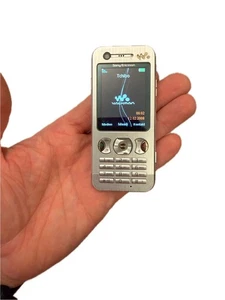 Zweithandy Klassiker kult 2000er Sony Ericsson  Walkman W890i Silber gebraucht - Bild 1 von 6