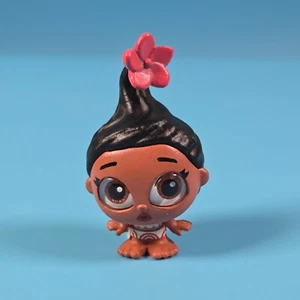 Disney Doorables Remember When - Baby Moana - 4 cm/1,5 pulgadas caja abierta/suelta - Imagen 1 de 2