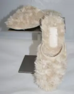 Kate Spade New York Cream | Dove Fluffy Faux Fur Slippers Shoes | Size: 6 - Picture 1 of 8