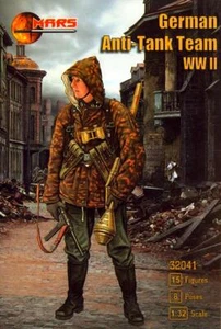 Mars Figures 1/32 GERMAN WWII ANTI-TANK TEAM Figure Set - Picture 1 of 3