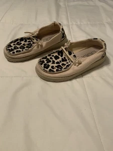 Hey Dude Wendy Youth Girls Slip On Shoes Loafers Y2-L3 Funk Leo Safari - Picture 1 of 8