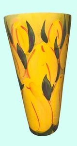 Handbemalte Studio Art gelbe Tulpe Keramik Vase signiert Victoria Pottery - Bild 1 von 6