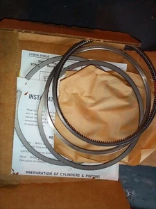 New OEM Ring Set for Mack Engine 353GC2139 - Bild 1 von 2