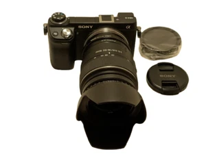 Lente zoom estándar Sony E-mount adaptada SONY 18-55 mm F/3,5-5,6 DT SAM. - Imagen 1 de 12