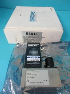 NEW BROOKS INSTRUMENT MASS FLOW CONTROLLER 5851E AIR RATE 50 SLP 70° REPLACEMENT - Picture 1 of 15