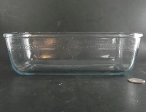 VINTAGE GLASS FIRE KING SAPPHIRE BLUE LOAF PAN 9" X  5".   EASY TO CLEAN !  - Picture 1 of 3