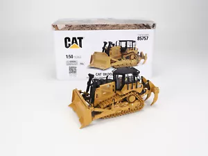Caterpillar Cat D8 Dozer 1:50 Scale Metal Model By Diecast Masters DM85757 Gift - Picture 1 of 7