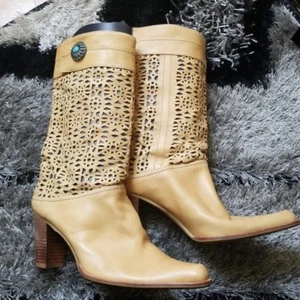 Stuart Weitzman 68321 tan cow boy boot with blue button design 7.5M - Picture 1 of 4