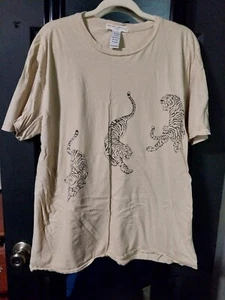 Urban Outfitters Tshirt Tiger retrò oversize panna taglia S/M - Foto 1 di 7