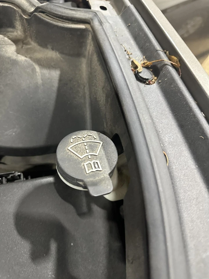 Used Washer Fluid Reservoir fits: 2012 Cadillac Srx w/o headlamp washers Grade A Foto 1 de 4