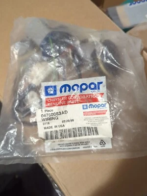 Arnés de cableado de lámpara trasera Chrysler 300M 1999-2000 04760083AD Foto 1 de 2