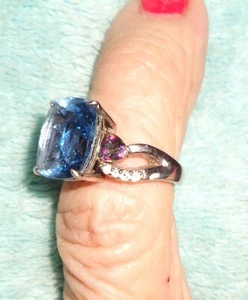 Vintage Deep Blue With Purple Side Stones Silver Ladies Ring Size 8 Estate Item - Picture 1 of 6