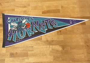 CHARLOTTE HORNETS VINTAGE 90s TRENCH MFG NBA BASKETBALL AUTOGRAPHED PENNANT - Picture 1 of 12