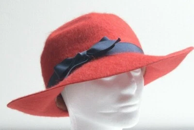 VTG G. Fox & Co Hartford Union vintage Womans Red hat 6 3/4 KMF Blue ribbon - Image 1 of 4
