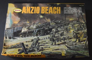 Vintage Aurora Anzio Beach Set Toy Soldier Tanks Military Figures Partial Extra - Picture 1 of 15