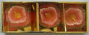 Box of 3 Pink , Flower Shaped, Floating Tea Lights / Candles - Picture 1 of 2