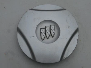 2000-2004 BUICK REGAL WHEEL CENTER CAP SILVER OEM 9593588 - Picture 1 of 10