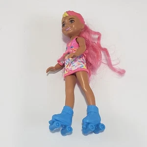 BARBIE DOLL CHELSEA Color Reveal Neon Tie-Dye Series and Accessories Skates - Picture 1 of 9