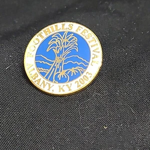 Vintage 2003 Foothills Festival Albany Kentucky Lapel Pin - Picture 1 of 2