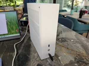 Small Mini Gaming PC, AMD Ryzen 5 8600G, 32 GB RAM, 1 TB NVME - Afbeelding 1 van 8