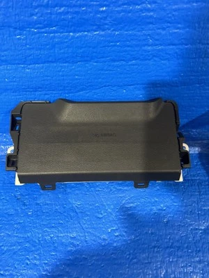 Airbag rodilla conductor Toyota Sienna 2021-2022-2023-2024 Foto 1 de 2