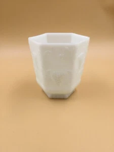 Anchor Hocking Fire-King White Milk Glass Grape Vine Pedestal Vase Bowl Vintage - Picture 1 of 8