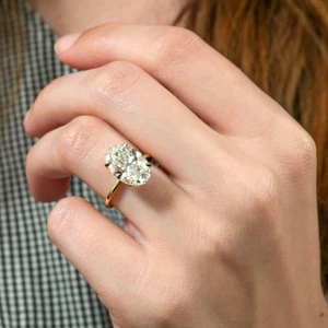 1.00 Ct Lab Grown Oval Cut Diamond Engagement Ring 18K Yellow Gold IGI - Picture 1 of 12
