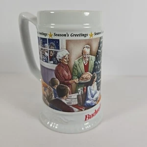 Budweiser SEASON'S GREETINGS 1er en American Holidays Stein Series 1997 - Imagen 1 de 15