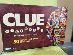 2005 Parker Brothers Clue Mysteries Decoding Detective Board Game COMPLETE VG - Picture 1 of 5