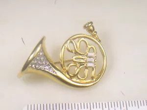 #..11....Pc's... LOT...BROOCHES,,.DESIGNER VINTAGE INSTRUMENT TUBA 026-11 - Picture 1 of 7
