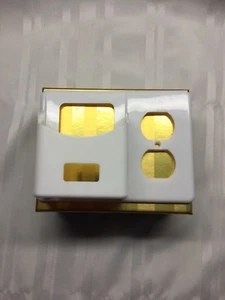 "CUBIERTA DE SALIDA con soporte para teléfono celular - blanco - plástico - soporte 3 1/8"" x 1 1/2"" - Imagen 1 de 3