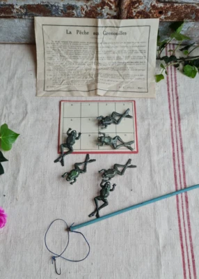 ANCIEN JEU BOITE LA PECHE AUX GRENOUILLES  JOUET JEUX - Photo 1/4