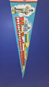 ¡BANDERÍN CONMEMORATIVO GENERAL MACARTHUR VINTAGE AÑOS 80!! - Imagen 1 de 4