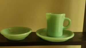 3 FIRE KING JADEITE RESTAURANT THICK C HANDLE SLIM CHOCOLATE & MORE - Picture 1 of 10