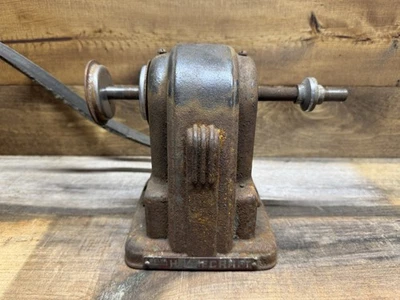 Amoladora accionada por correa Delta/Milwaukee Homecraft de colección Foto 1 de 4