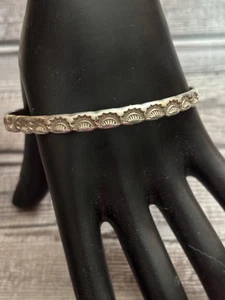 Bracciale Vintage Nativo Argento Sterling Filo Timbrato 8 Pollici - Foto 1 di 3