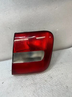 Luz trasera izquierda Volvo V70 1999 lado conductor 9151636 OEM (E-9) Foto 1 de 4