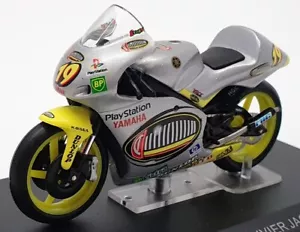 Altaya 1/24 Scale Model Motorcycle AL280129 - 2000 Yamaha YZR 250 Oliver Jacque - Picture 1 of 5