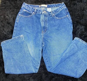 Faded Glory Women's Size 12 Blue Capri Leg Medium Wash 100% Cotton Denim Jeans - Picture 1 of 3