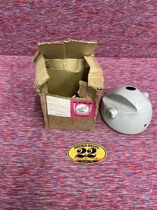 GENUINE Honda NOS 61301-286-670Z HEADLIGHT CASE BUCKET HOUSING - Picture 1 of 3