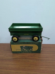 1/16 Eska Farm Toy John Deere Flare Box Wagon With Box #2 - Picture 1 of 5