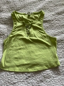Eye Candy Color Light Green top Size Medium Sleeveless With Rhinestones Infront - Bild 1 von 7