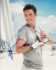 Jeffrey Donovan Signed Autographed 8x10 Photograph - Picture 1 of 1