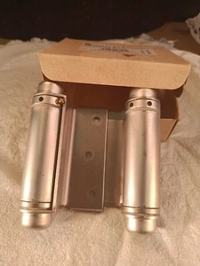 Nuevo en caja Hager superficie completa bisagra de resorte de doble acción 3" 126807 envío rápido gratuito - Imagen 1 de 3