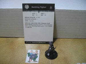 =Dungeons and Dragons D&D GIANTS OF LEGEND Bladeling Fighter 28/72 con tarjeta = - Imagen 1 de 1