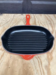 Le Creuset #32 Cerise Red Cast Iron Enamel Grill Skillet Oval Pan France NEW - Picture 1 of 11