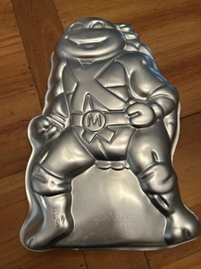 Wilton Teenage Mutant Ninja Turtles Cake Pan Michelangelo 1989 TMNT 2105-3075 - Picture 1 of 6
