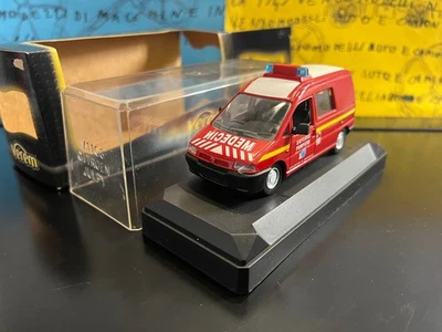 1/43 Verem lotto Pompiers ambulance ambulancia bomberos Citroen Peugeot Renault - Immagine 1 di 3